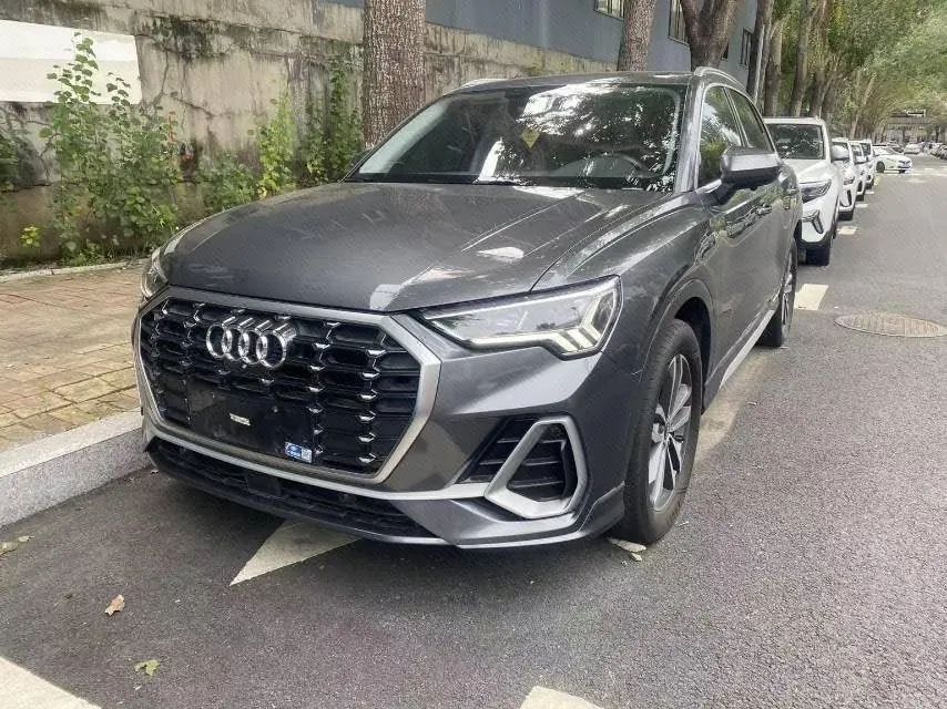 Audi 2021 Q3 1.4TFSI 35TFSI Aggressive Dynamic Automatic - View 1