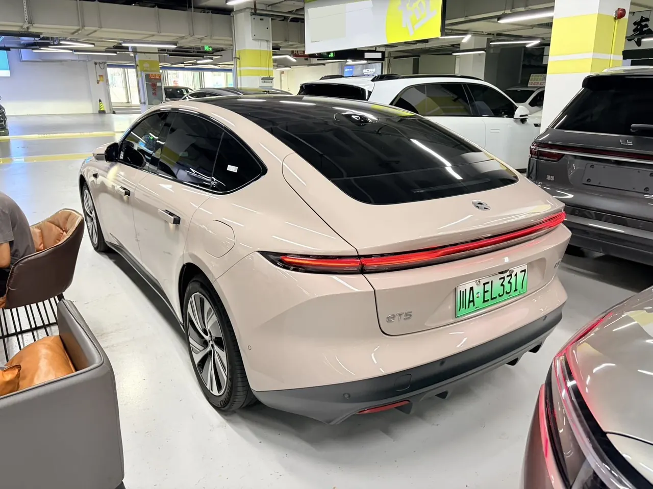 NIO 2024 ET5 75kWh automatic gear 4