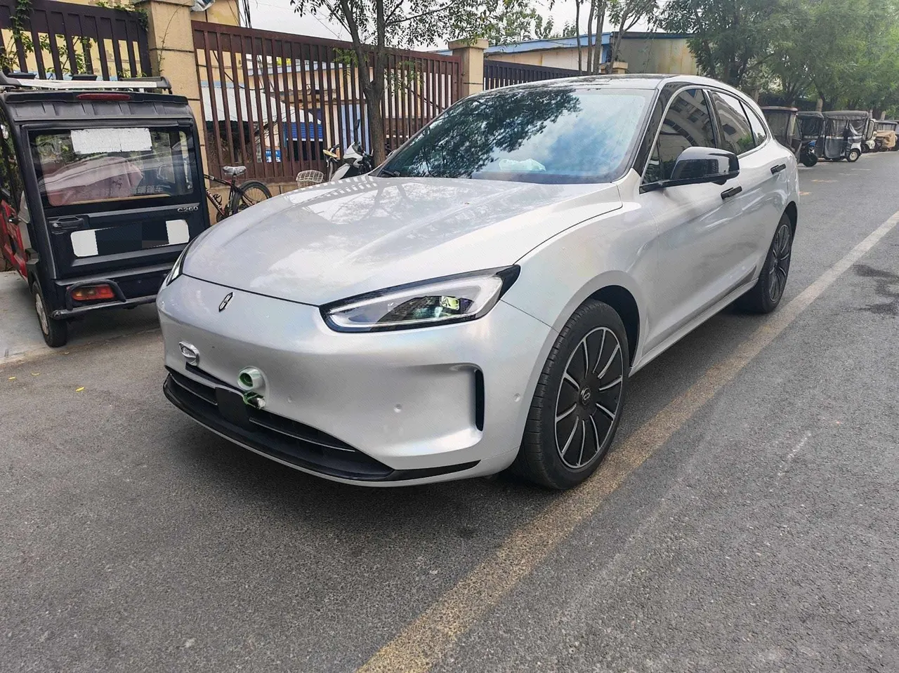 AITO 2022 AITO M5 EV four-wheel drive performance version automatic gear - View 1