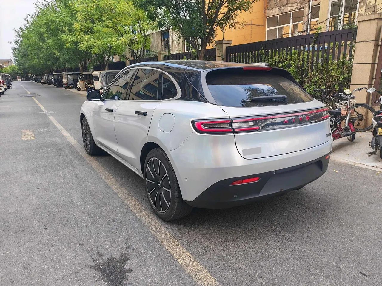 AITO 2022 AITO M5 EV four-wheel drive performance version automatic gear 2