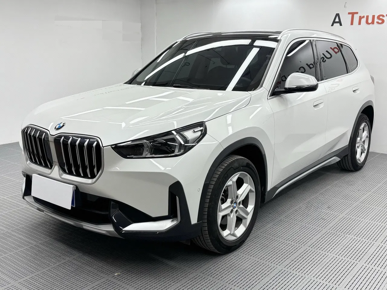 BMW 2023 X1 sDrive20Li 1.5T X Design Package Automatic Transmission - View 1
