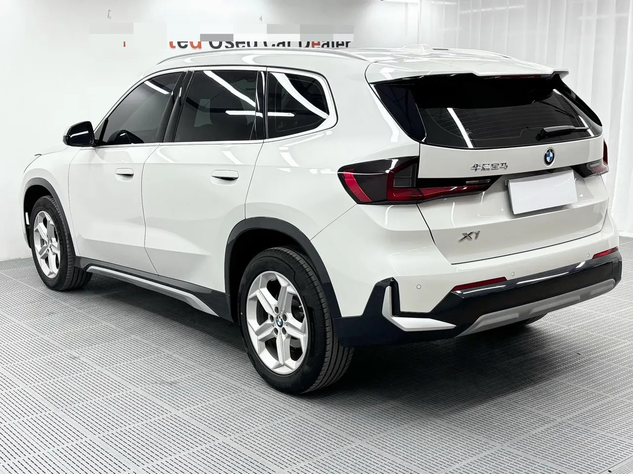 BMW 2023 X1 sDrive20Li 1.5T X Design Package Automatic Transmission 2