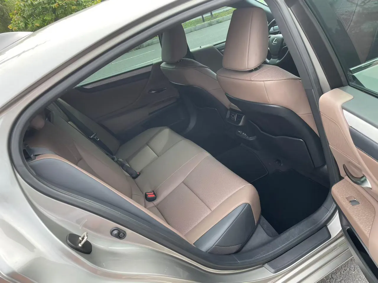 Lexus ES (Imported) 2025 ES200 2.0 Stepless Edition Automatic Gear 4