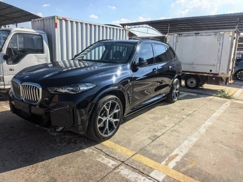 BMW 2025 X5 xDrive30Li 48V 2.0T exclusive m sports obsidian night suit automatic gear - View 1