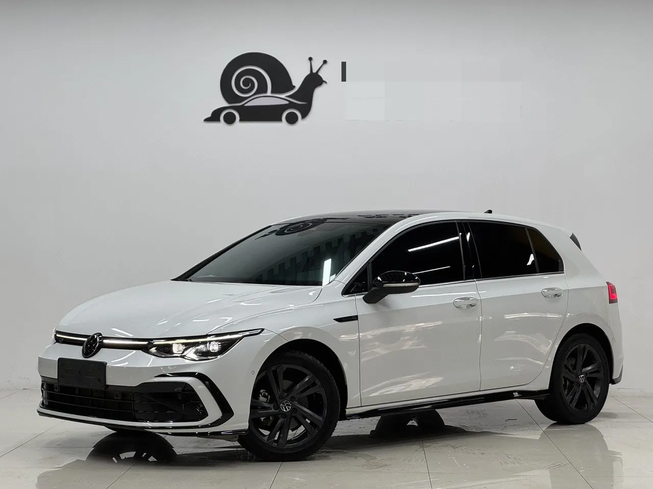 Volkswagen 2021 Golf 8 R-Line 1.4TSI 280TSI Automatic - View 1