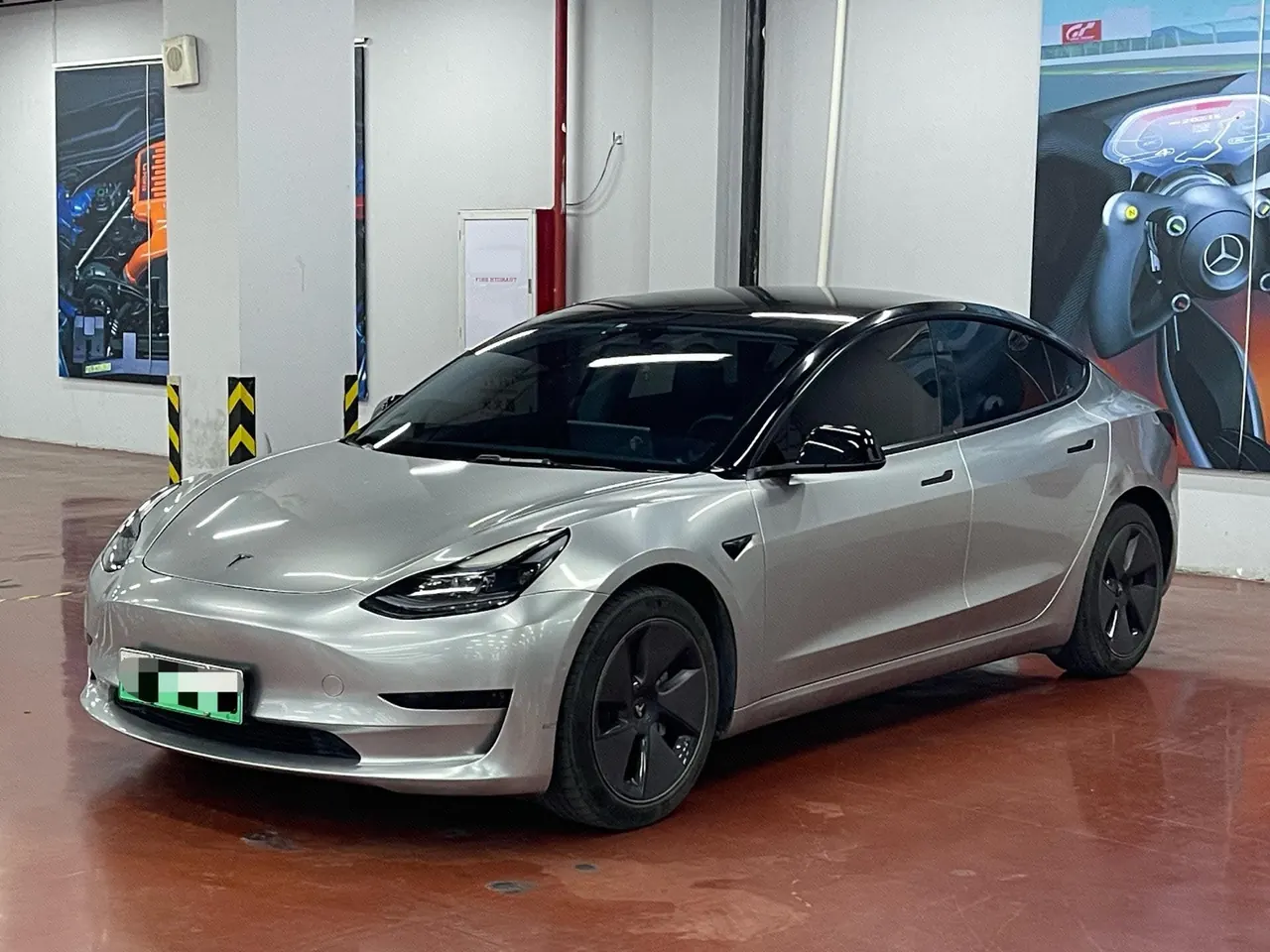 Tesla 2022 Model 3 rear-wheel drive version of automatic transmission - View 1