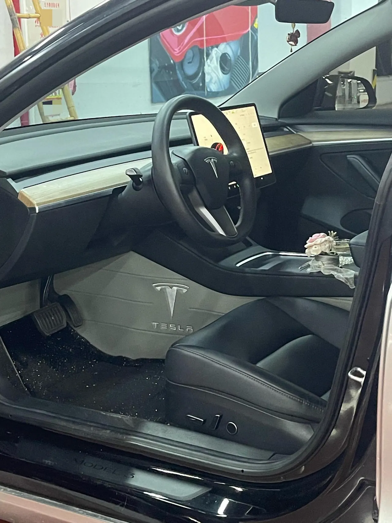 Tesla 2022 Model 3 rear-wheel drive version of automatic transmission 5