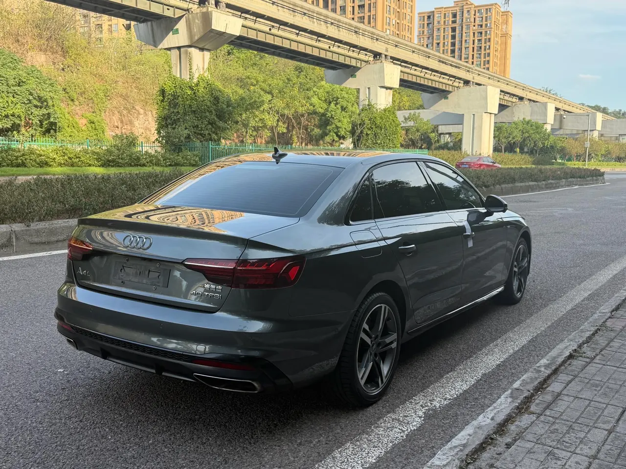 Audi 2022 A4L 2.0TFSI 40TFSI Deluxe Dynamic Automatic 6
