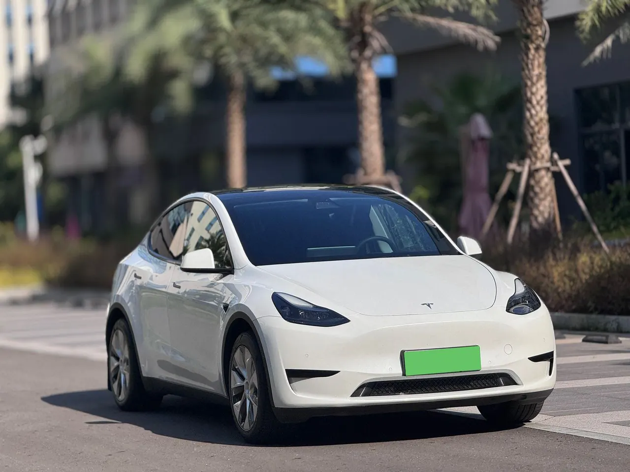 Tesla 2022 Model Y rear-wheel drive version (facelift) automatic gear 2