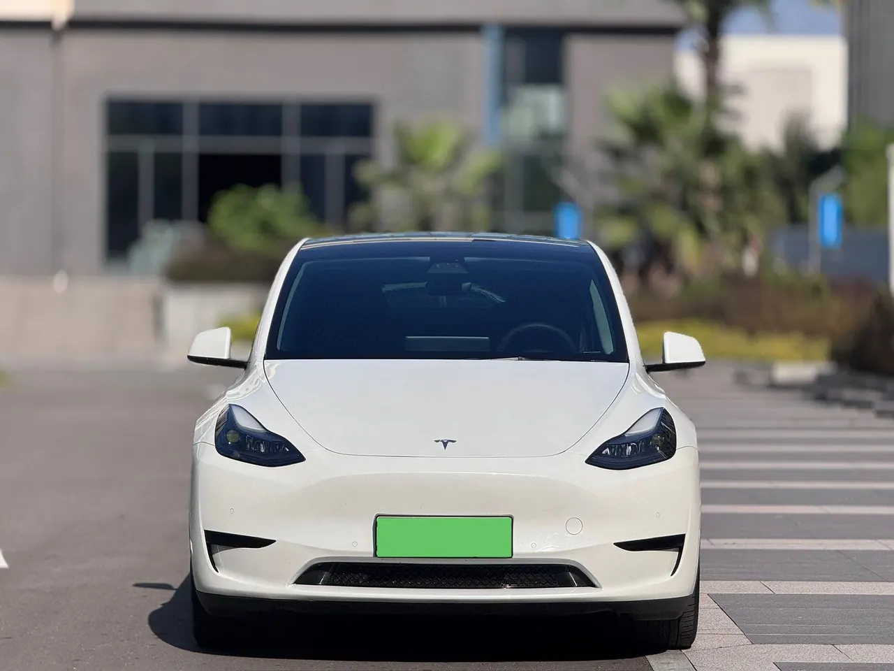 Tesla 2022 Model Y rear-wheel drive version (facelift) automatic gear 3