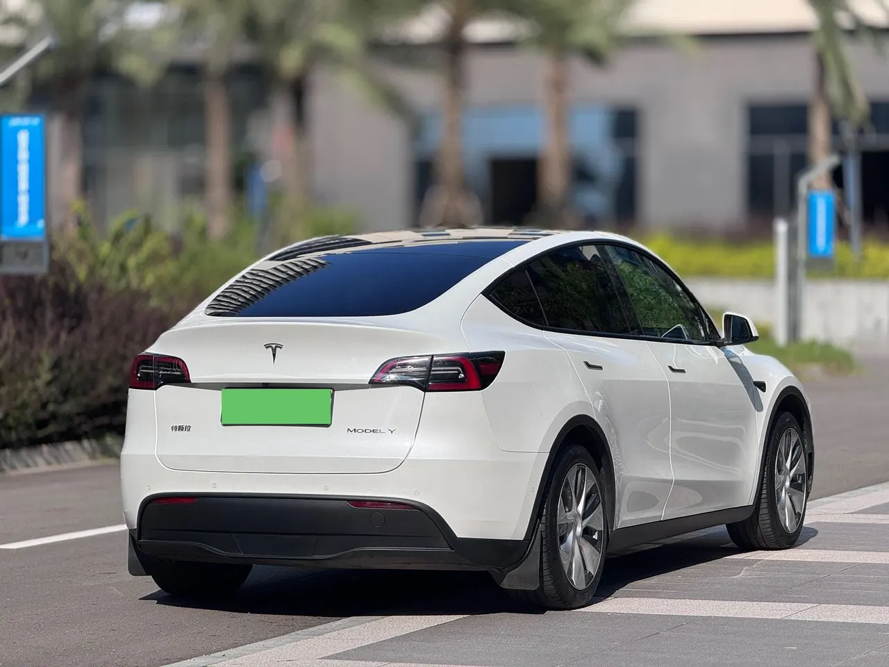 Tesla 2022 Model Y rear-wheel drive version (facelift) automatic gear 8
