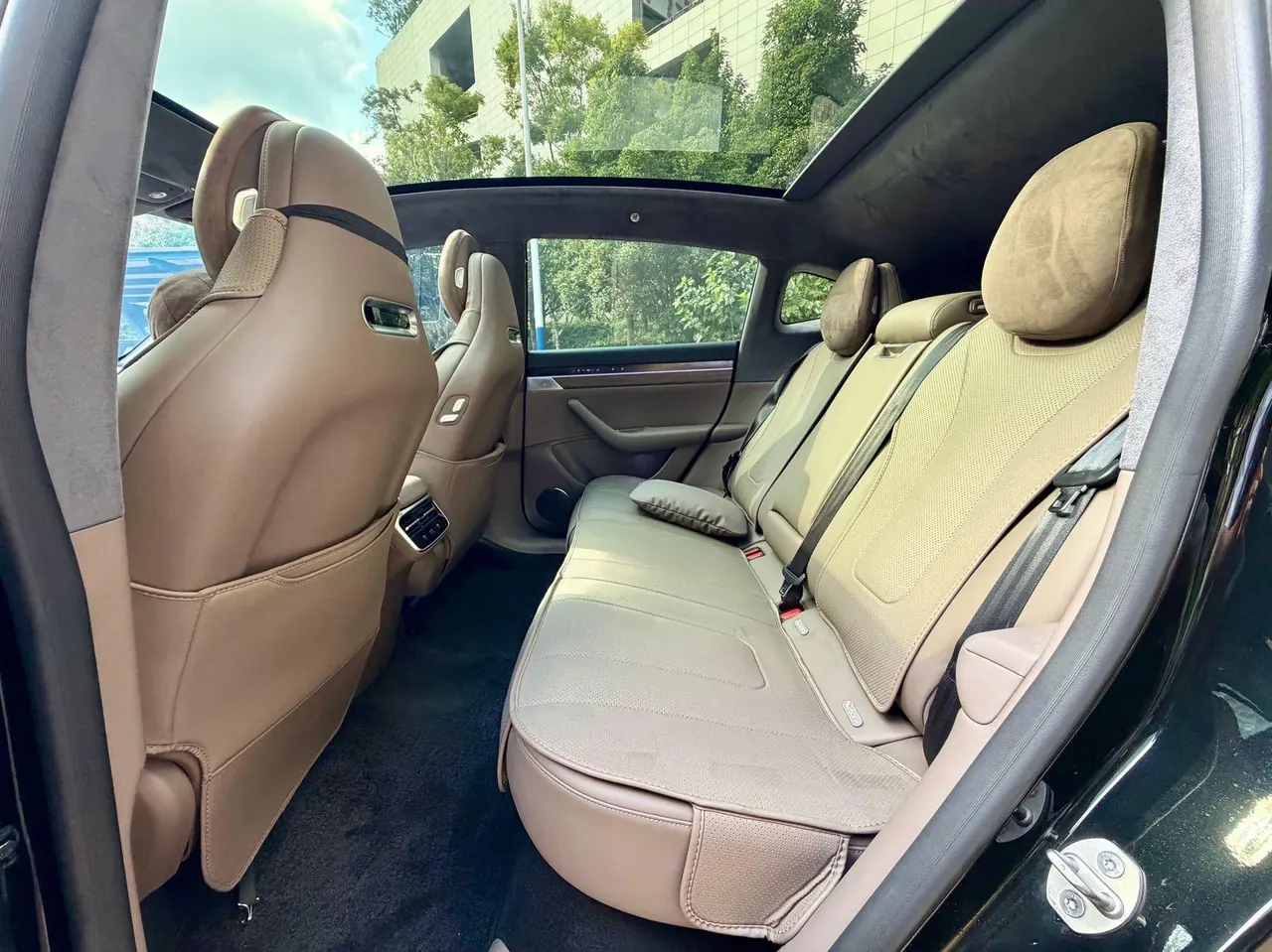 Intellectual 2025 R 7 251km Max Automatic Gear 8