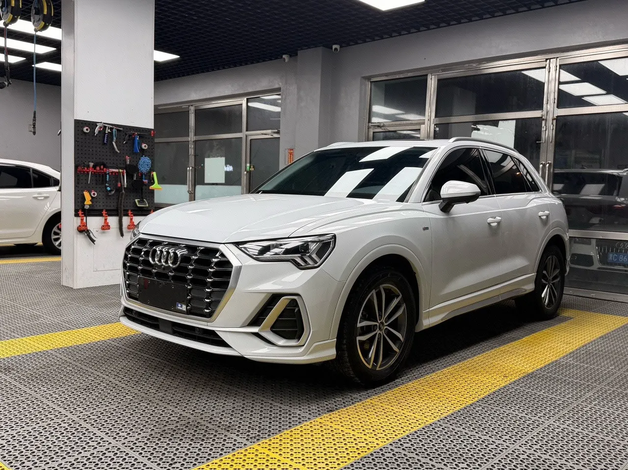 Audi 2022 Q3 1.4TFSI 35TFSI Aggressive Dynamic Automatic - View 1
