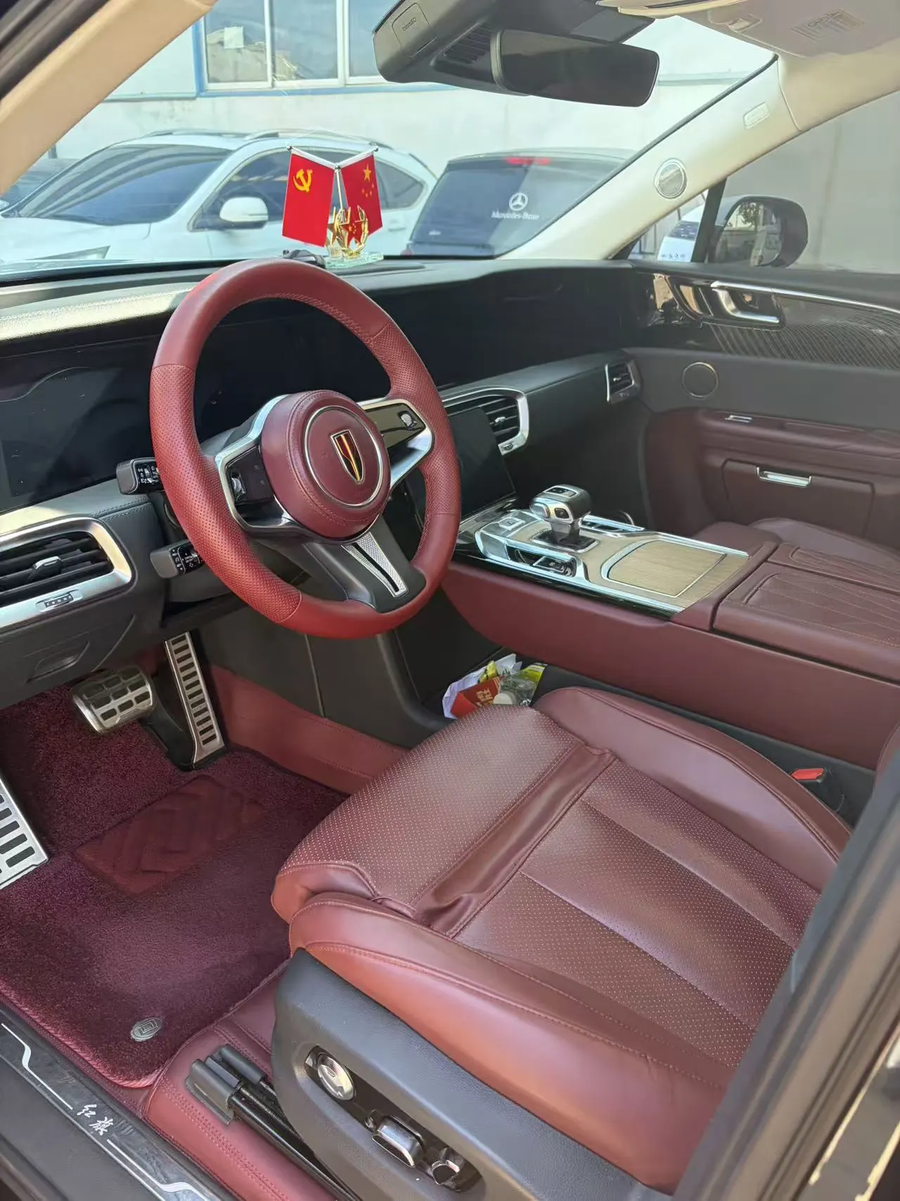 HongQi 2021 E-HS9 Flag Enjoy 6-seat Automatic Gear 4