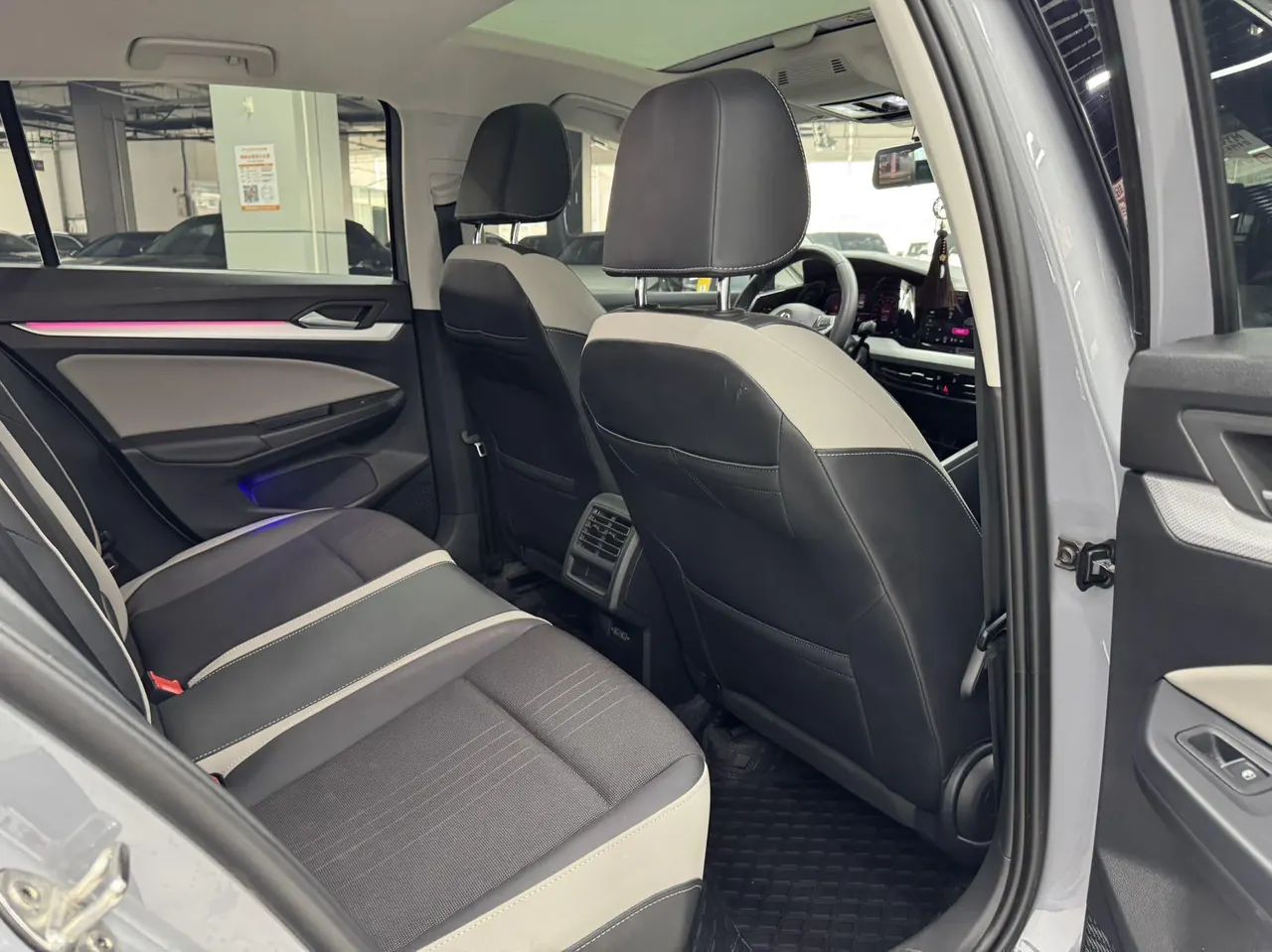Volkswagen 2021 Golf 8 PRO 1.4TSI 280TSI Automatic 10