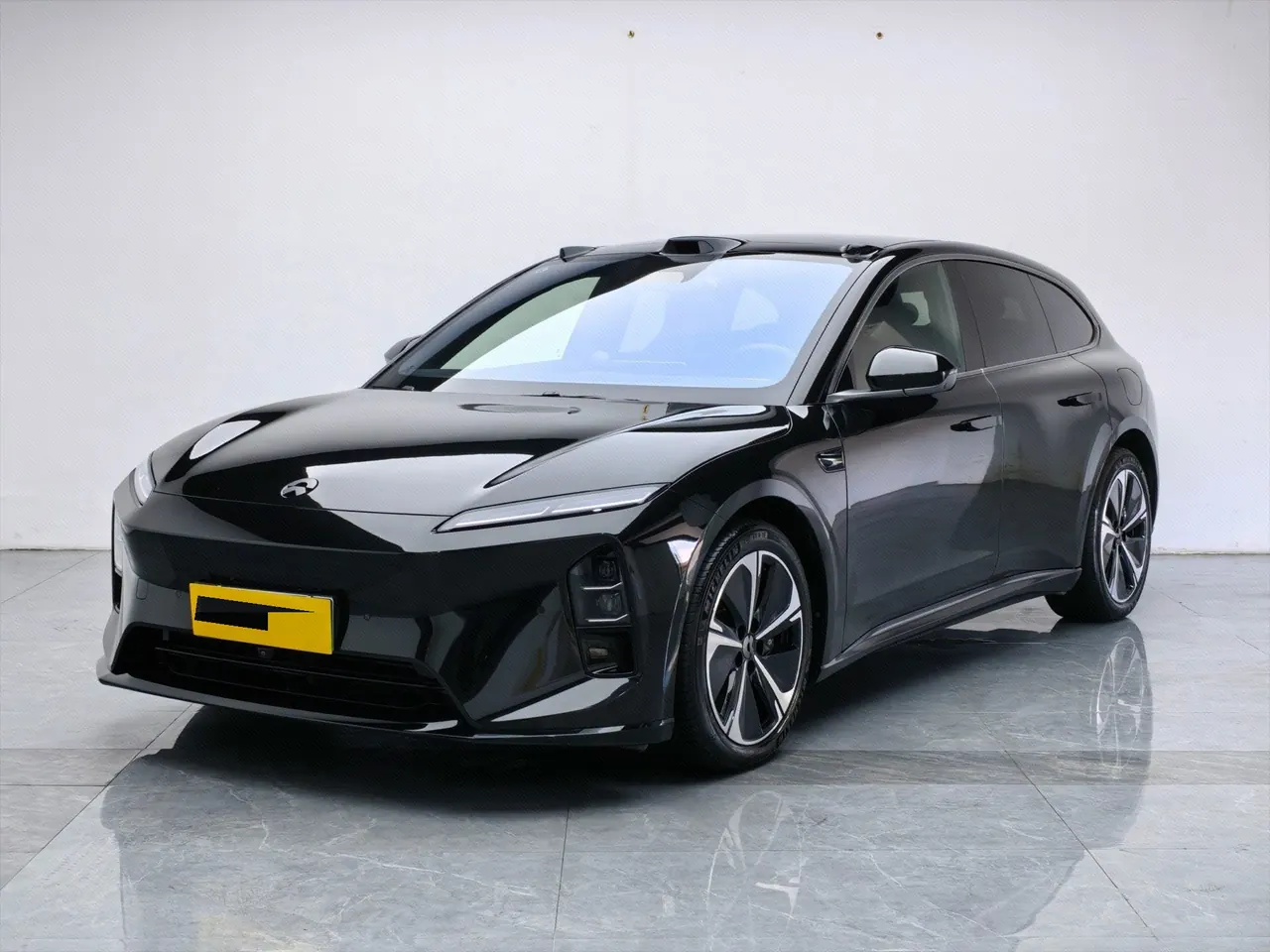 NIO 2025 ET5T 75kWh Touring automatic - View 1