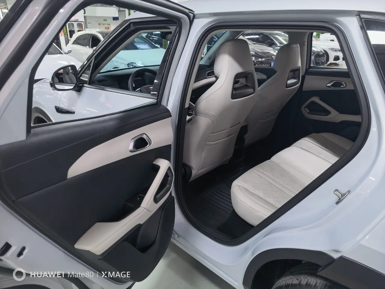 BYD 2024 Yuan UP 401KM Vital Edition Automatic Gear 2