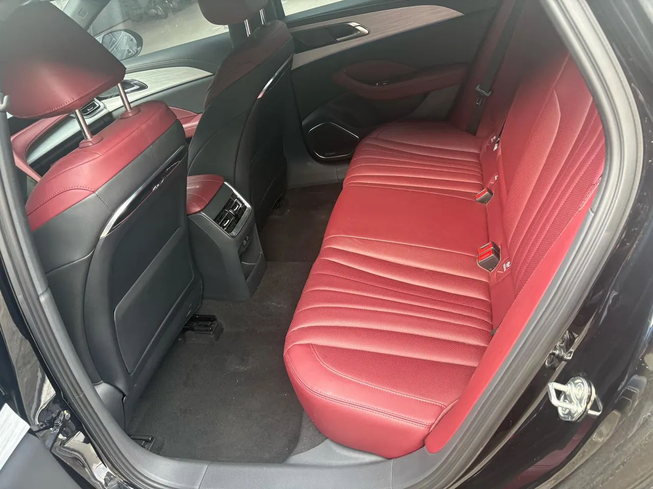 HongQi 2025 H5 2.0T Xuan Ying Edition Automatic Gear 4