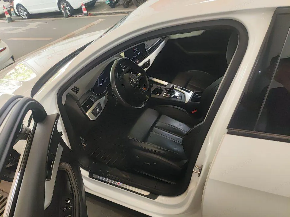 Audi 2022 A4L 2.0TFSI 40TFSI Deluxe Dynamic Automatic 5