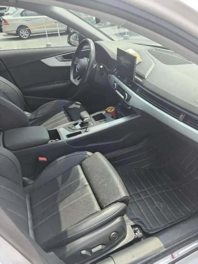 Audi 2022 A4L 2.0TFSI 40TFSI Deluxe Dynamic Automatic 8