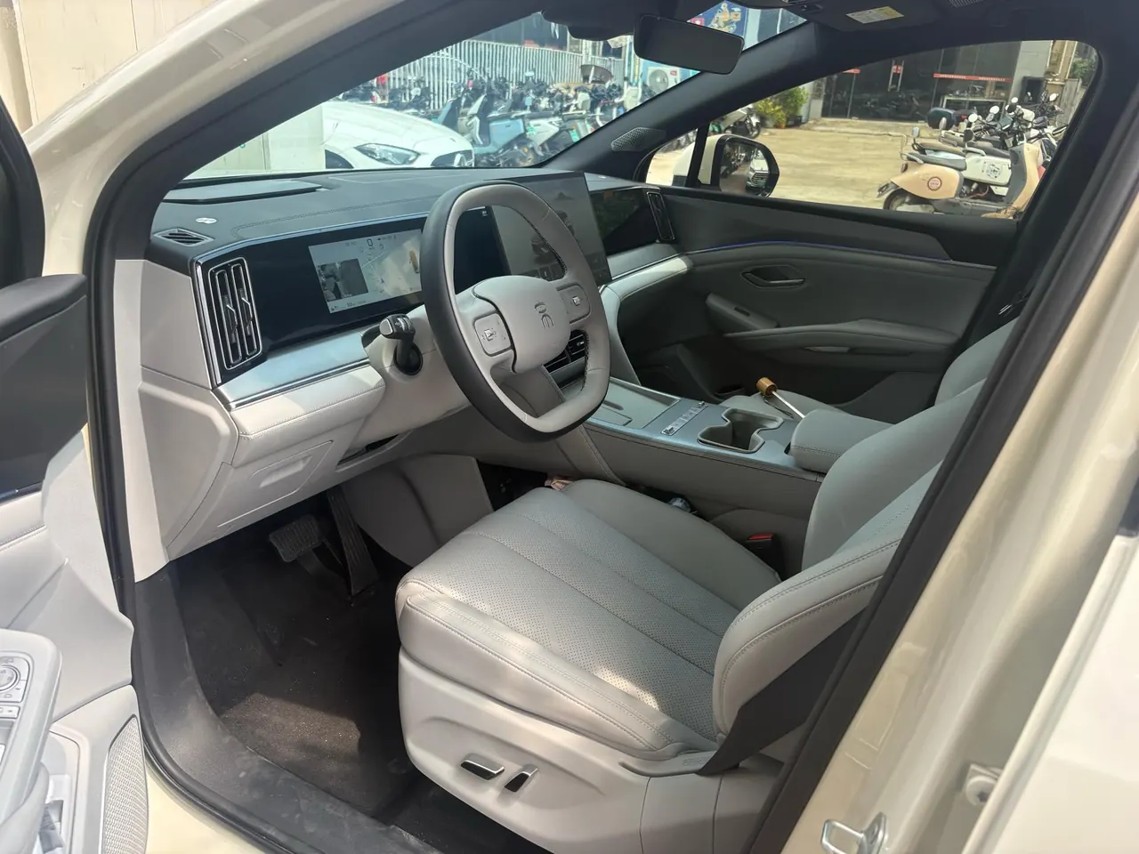 BYD 2026 Song Ultra EV 710KM Exceed Automatic Transmission 10
