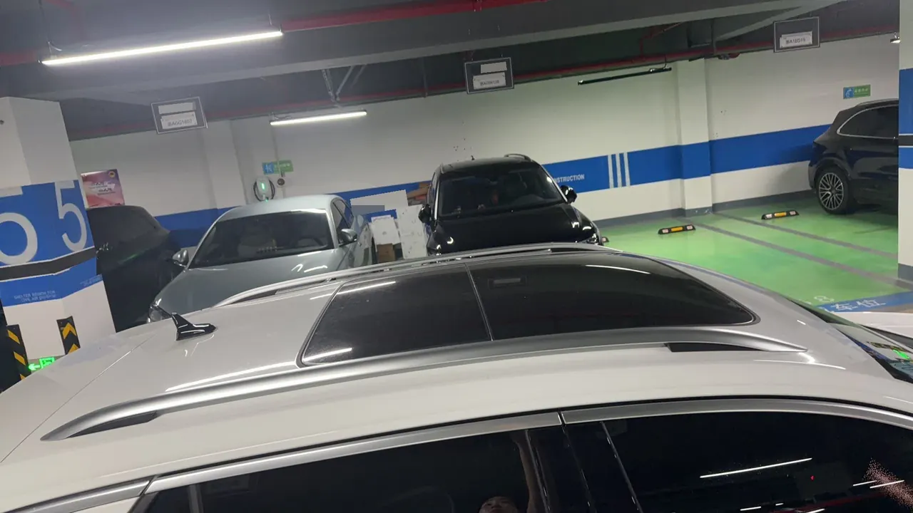 Volkswagen 2025 Tange 1.5TSI 300TSI Two-Drive Chen Guang Edition Automatic Gear 4