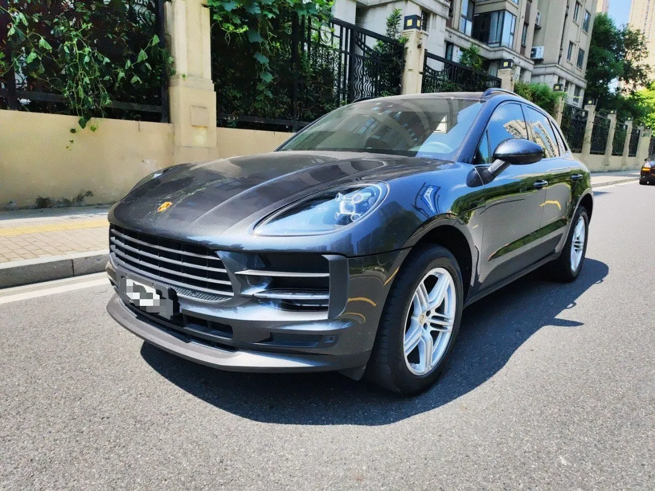 Porsche Macan (Imported) 2020 Macan 2.0T Automatic Gear - View 1