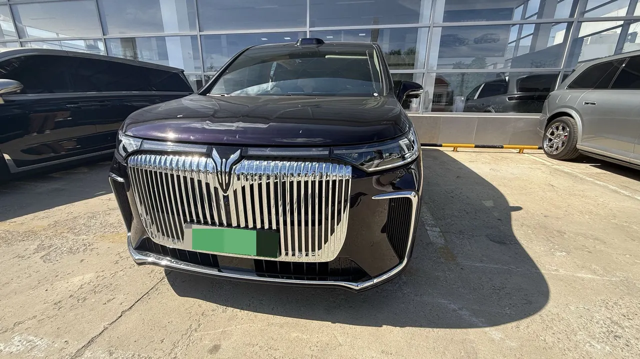 Voyah 2025 dreamers PHEV 1.5T four-wheel drive flagship dry Kun version automatic gear 2