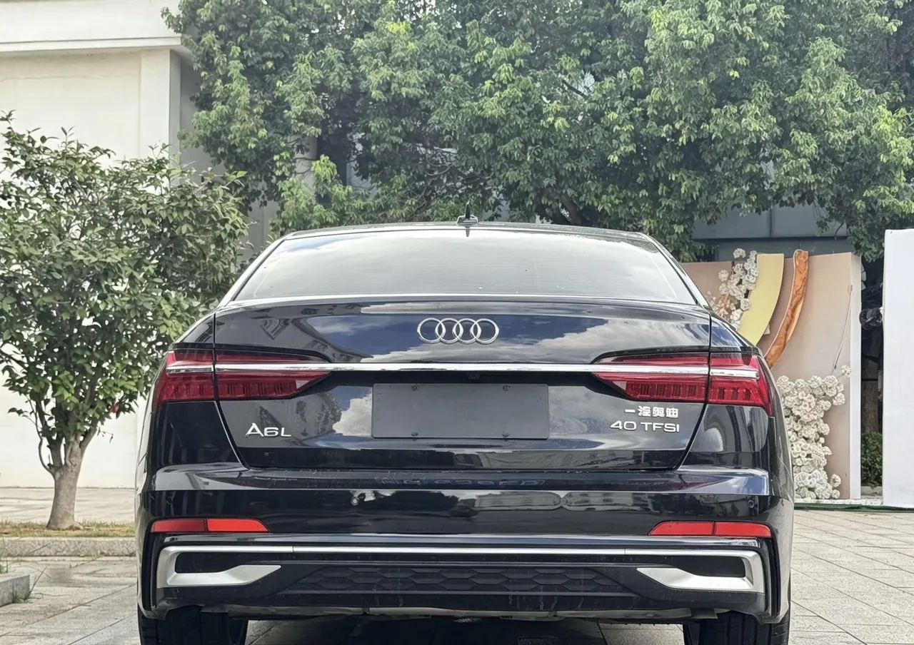 Audi 2024 A6L 2.0TFSI 40TFSI Deluxe Elegant Automatic 9