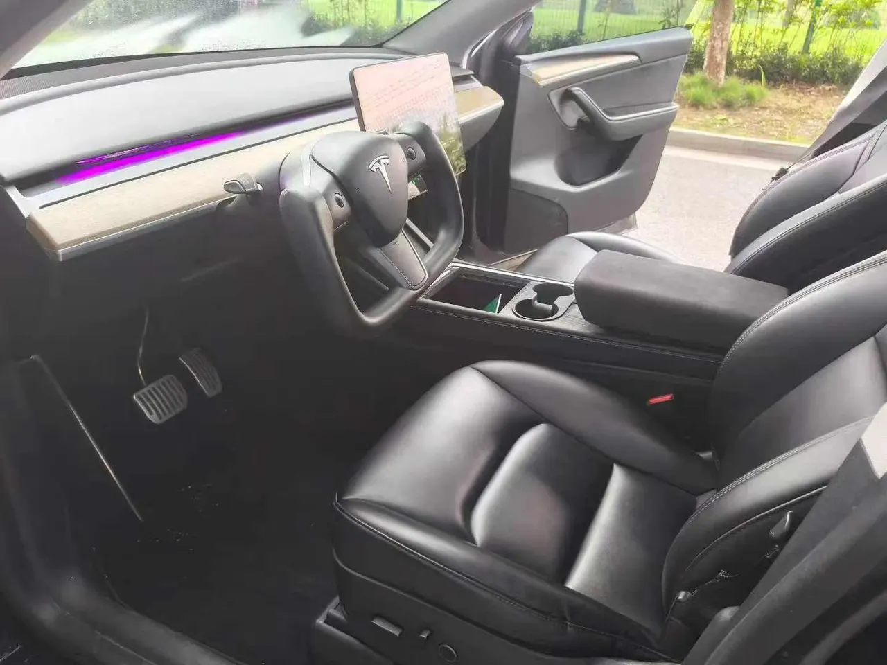 Tesla 2022 Model Y rear-wheel drive version (facelift) automatic gear 4