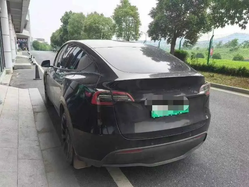 Tesla 2022 Model Y rear-wheel drive version (facelift) automatic gear 5