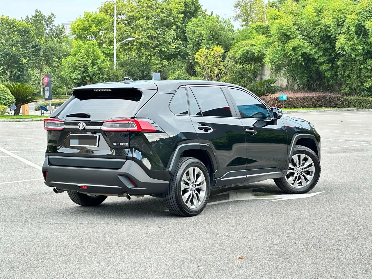 Toyota 2024 Wilanda 2.0 Stepless Two-Drive Leading Edition Automatic Gear 4