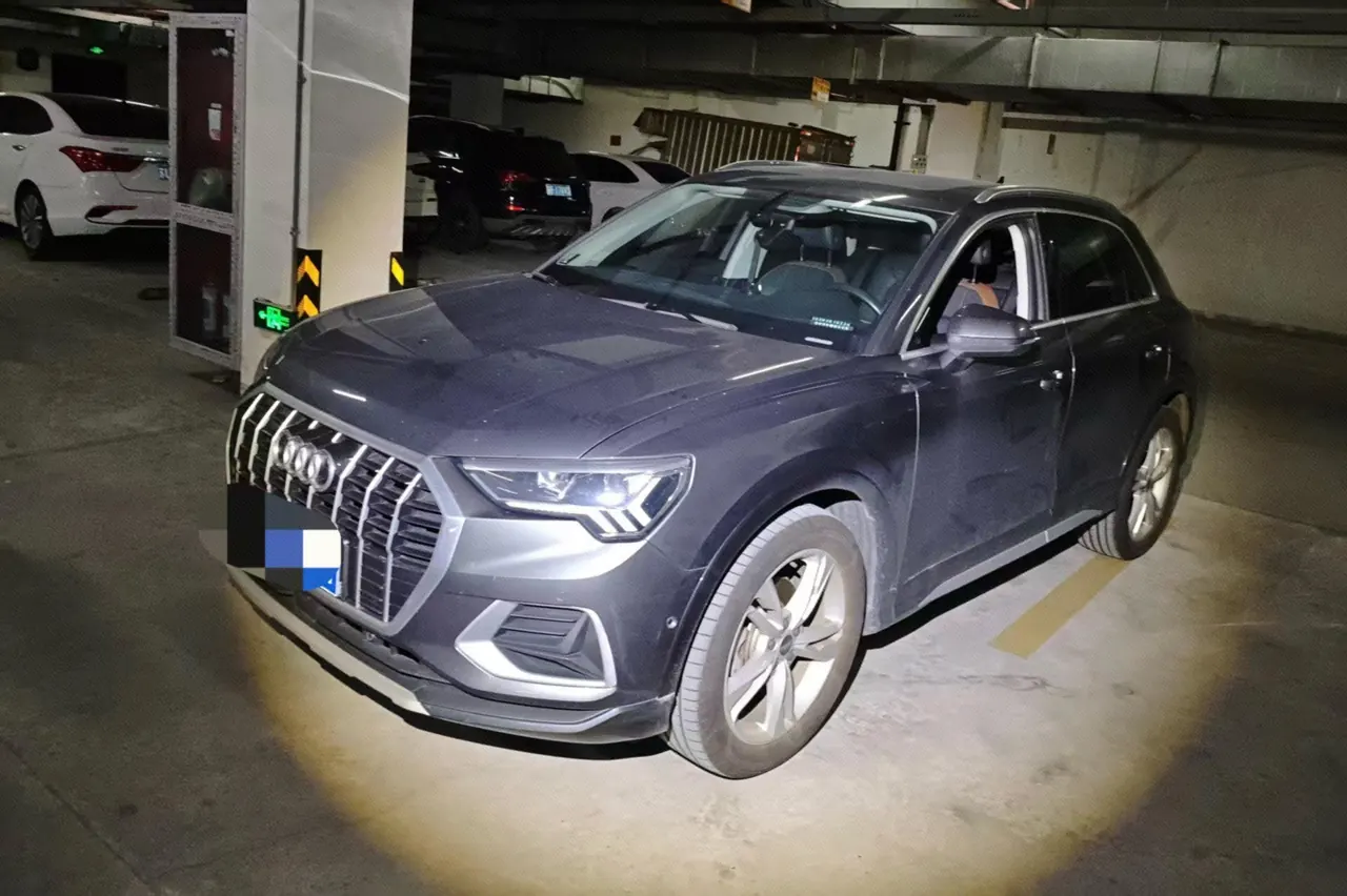 Audi 2021 Q3 1.4TFSI 35TFSI Fashion Elegant Automatic Gear - View 1