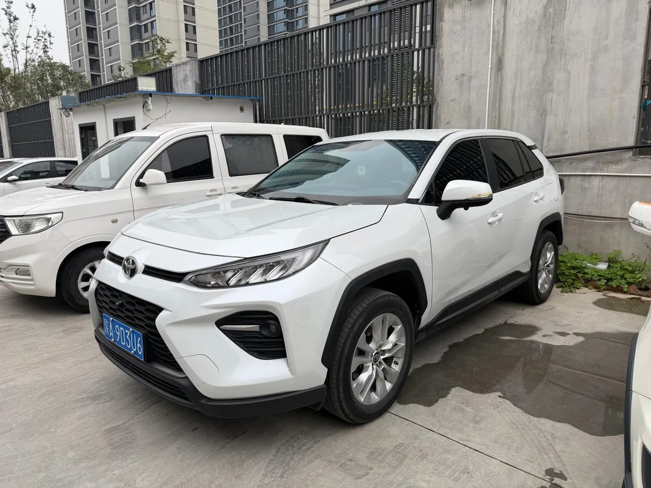 Toyota 2022 Wilanda 2.0 Stepless Two-Drive Leading Edition (Modified) Automatic Gear - View 1
