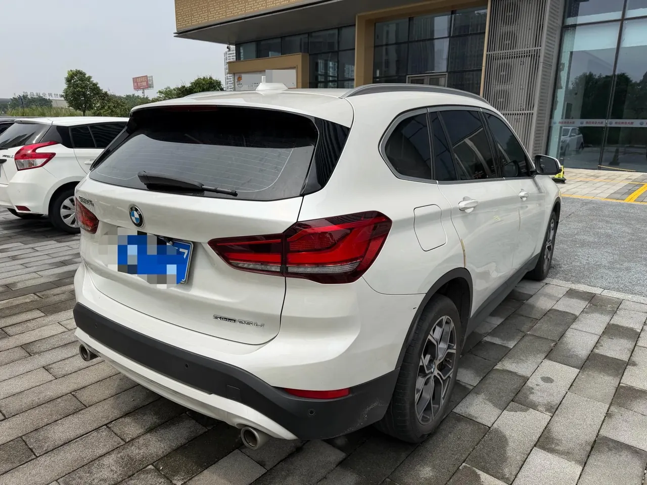 BMW 2022 X1 sDrive25Li 2.0T Leading Automatic Gear 2