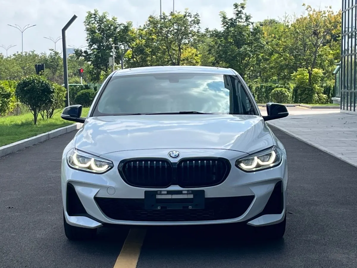 BMW 1 Series 2022 125i 2.0T M Sports Obsidian Night Edition Automatic Gear 2