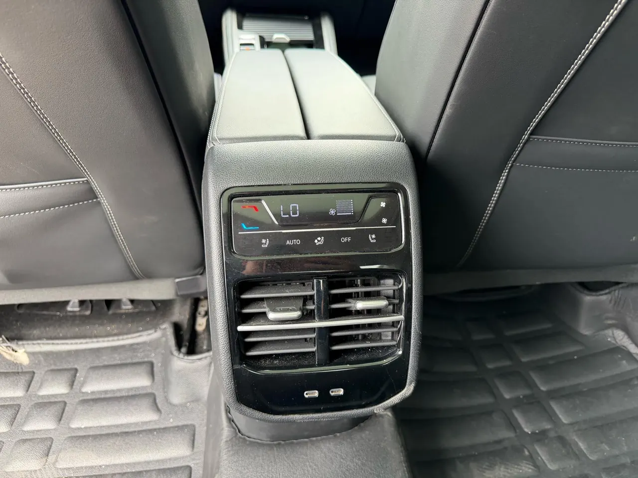 Volkswagen 2024 Magotan 2.0TSI 380TSI Extreme Edition Automatic 11