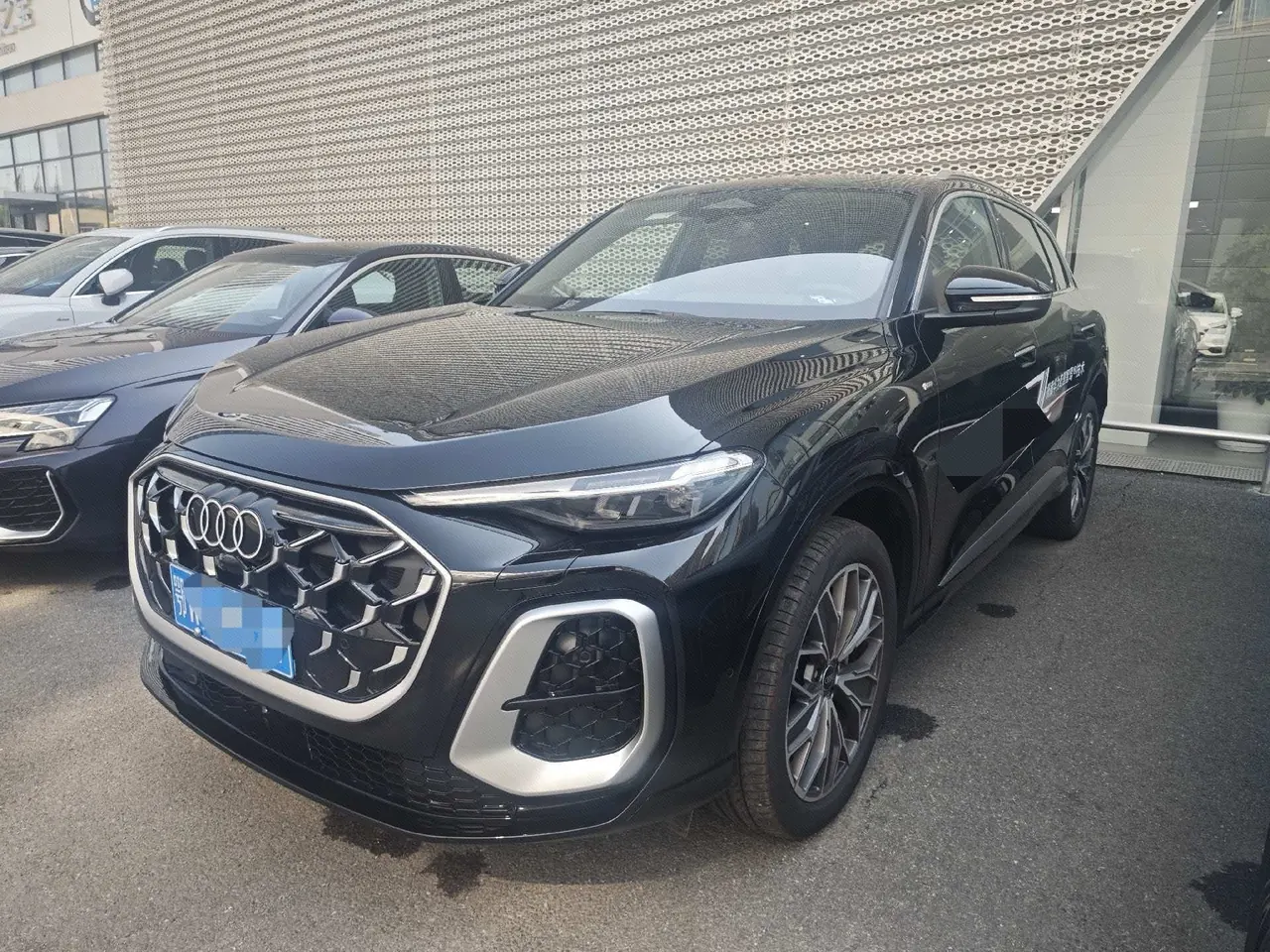 Audi 2026 Q5L 20 T 10 million users exclusive version of automatic gear - View 1