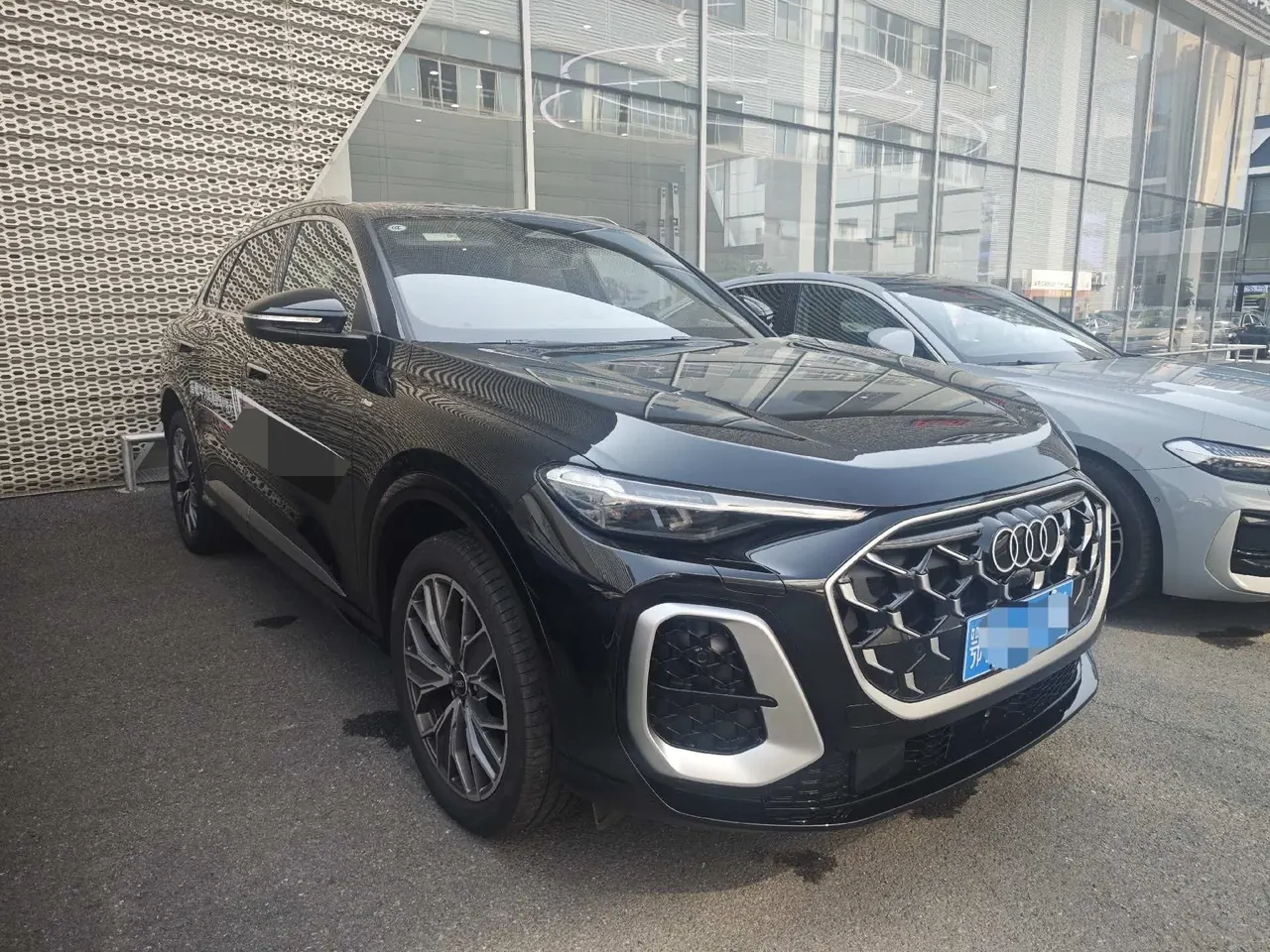 Audi 2026 Q5L 20 T 10 million users exclusive version of automatic gear 2