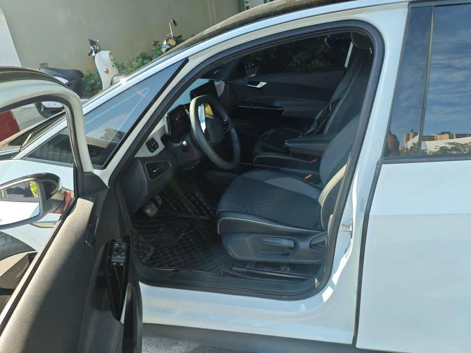 Volkswagen 2023 ID. 3 extremely intelligent version automatic transmission 4