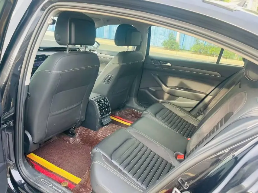 Volkswagen 2020 Magotan 2.0TSI 330TSI luxury automatic transmission 5