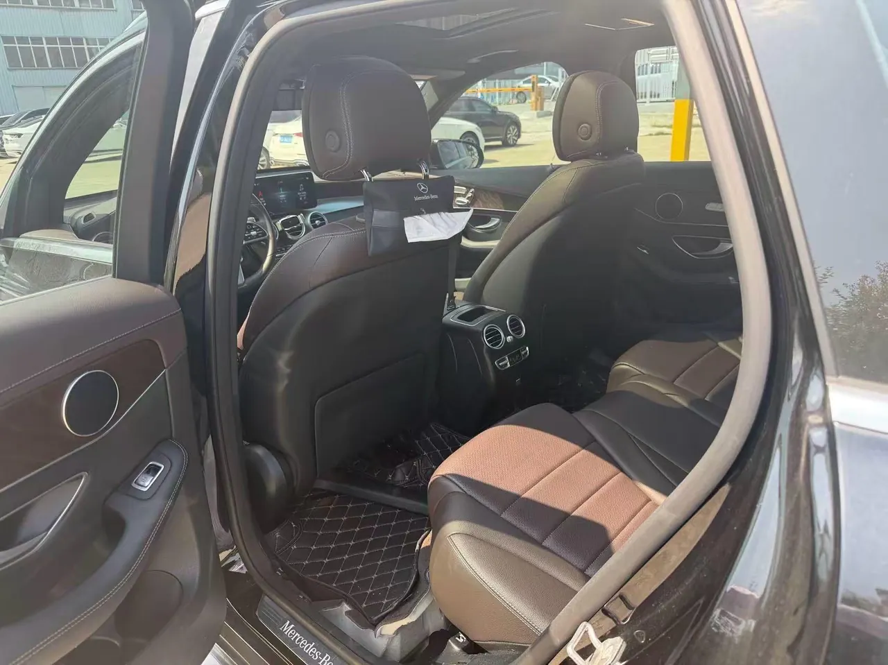 Mercedes Benz 2022 GLC 260 L 4MATIC 2.0T Luxury (Change 2) Automatic Gear 4
