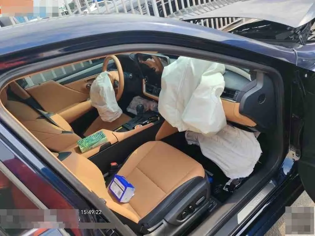Lexus ES (Imported) 2025 ES200 2.0 Stepless Edition Automatic Gear 18