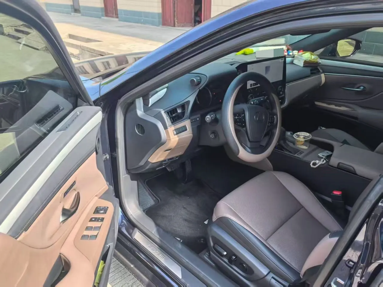 Lexus ES (Imported) 2025 ES200 2.0 Stepless Edition Automatic Gear 3