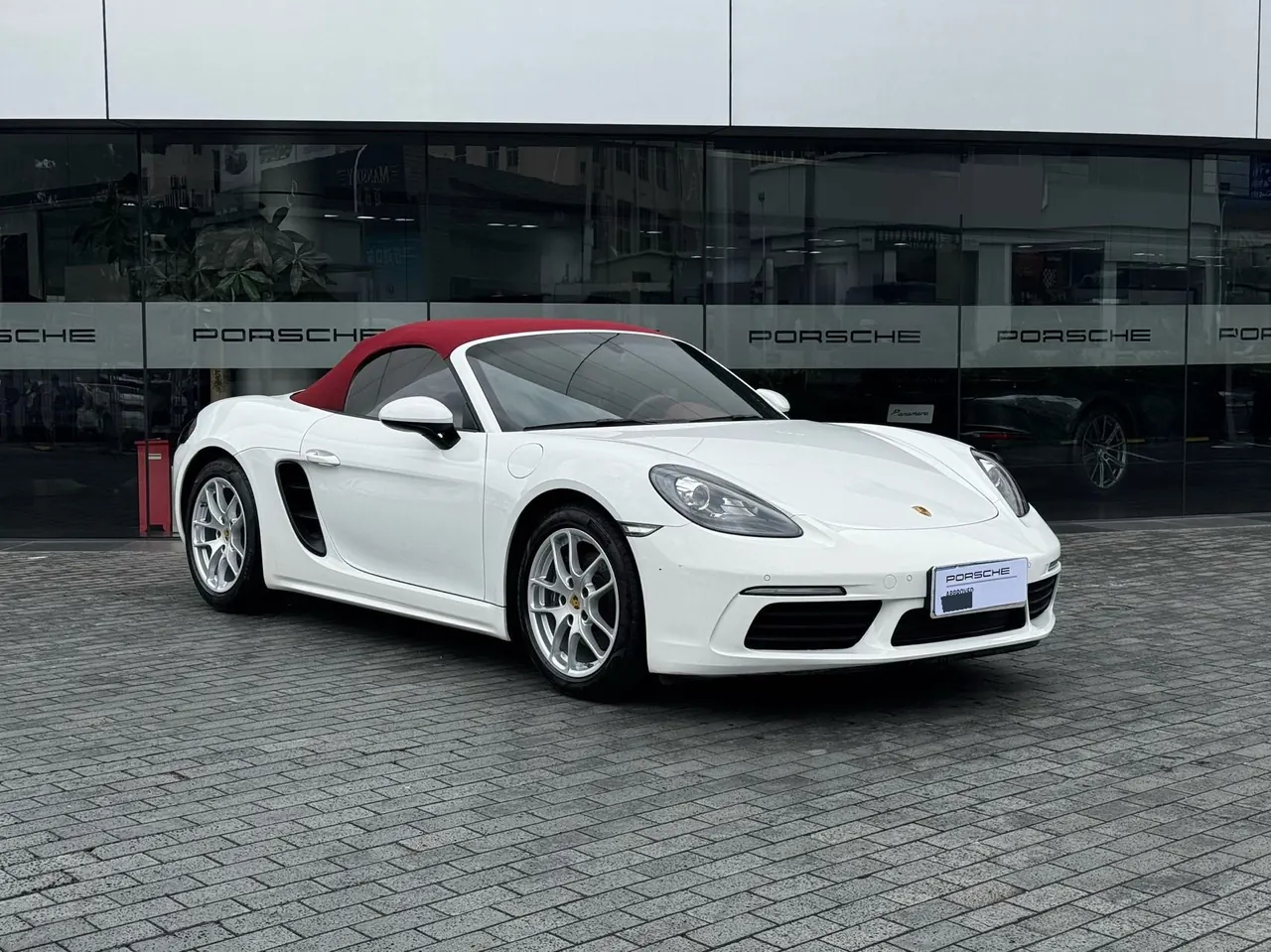 Porsche 718 (Imported) 2020 718 Boxer 2.0T Automatic 3