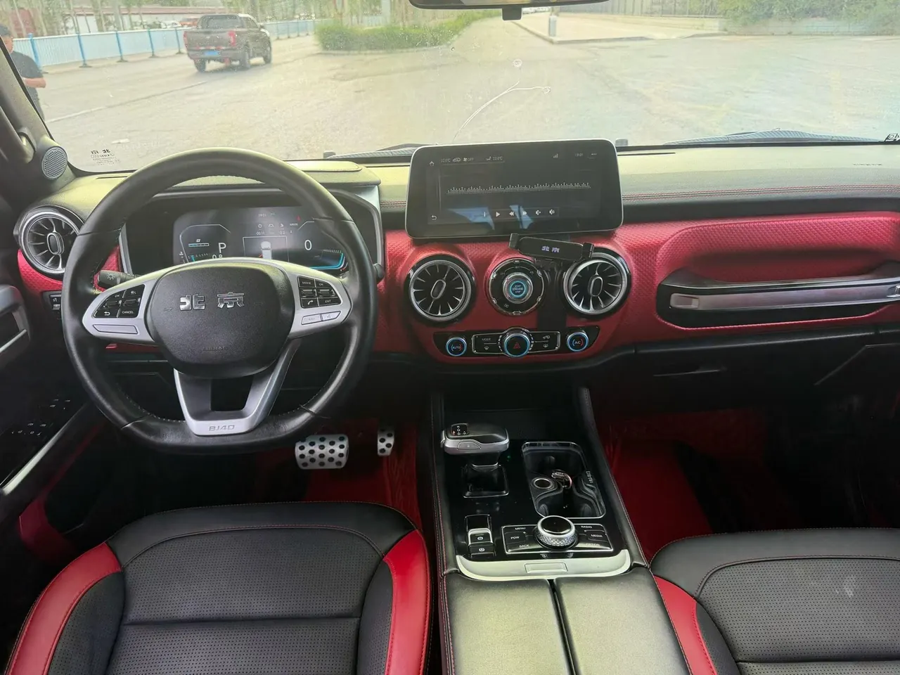 Beijing 2021 BJ40 2.0T 4-wheel-drive blade hero version chivalrous (front and rear electric lock) automatic gear 6