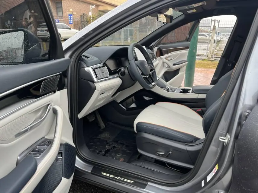 BYD 2023 Song PLUS DM-i 1.5 Stepless Champion Edition 110KM Flagship Automatic Gear 3