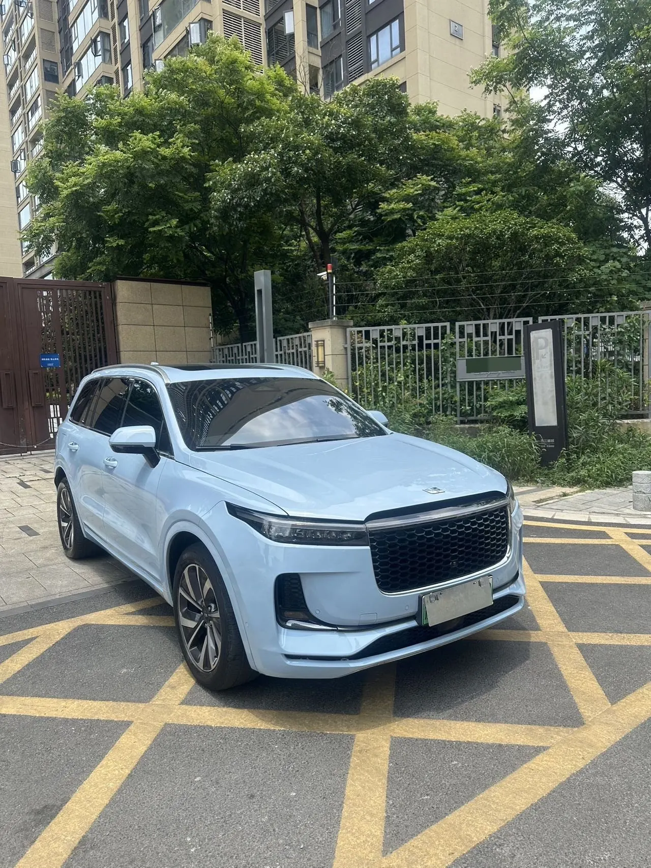Li 2021 ONE 1.2T extended range 6-seat automatic gear 3