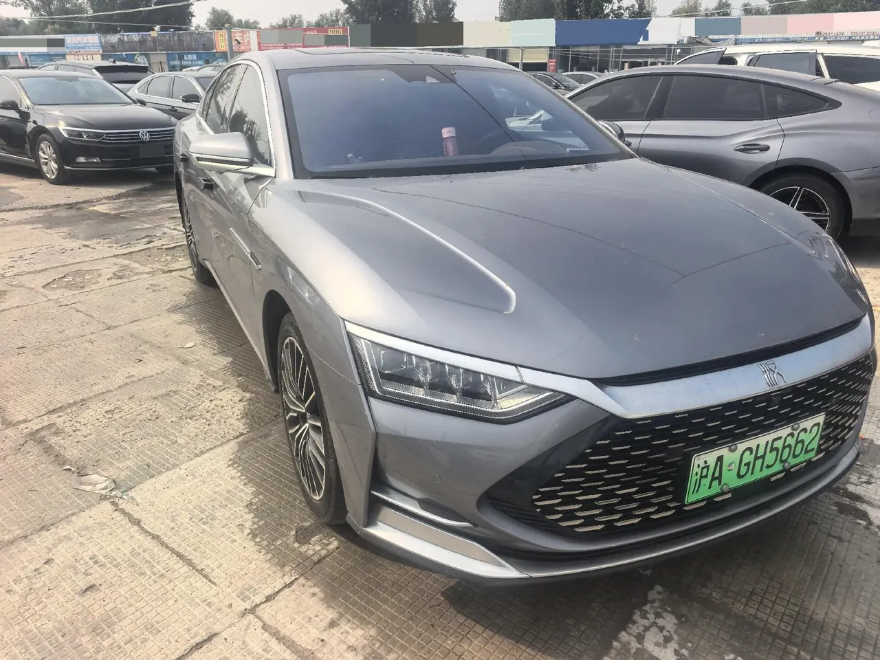 BYD 2020 Han DM 2.0T four-wheel drive performance version luxury automatic gear 3