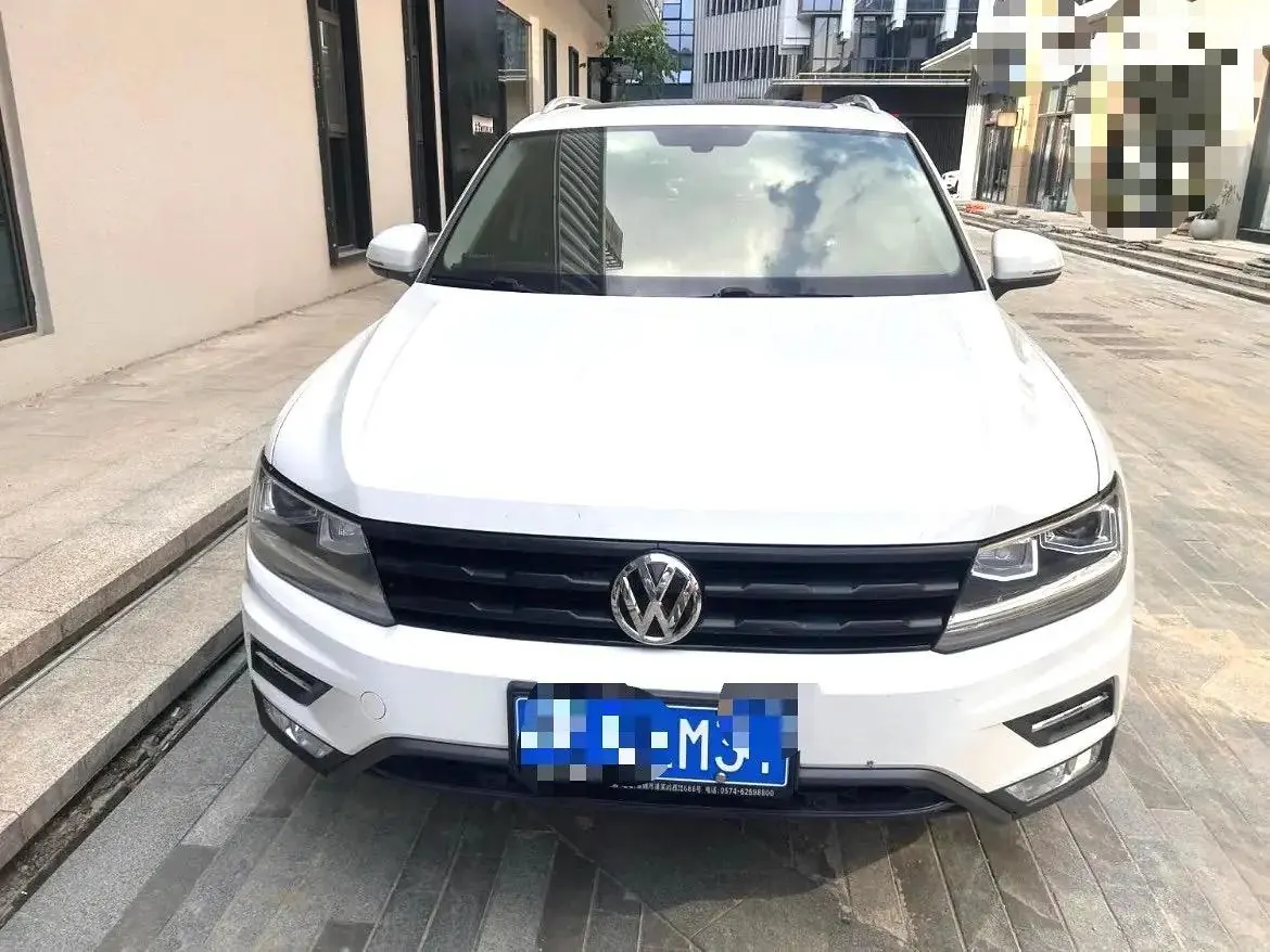 Volkswagen 2020 Tiguan L 2.0TSI 330TSI Two-Drive Smart Deluxe Automatic Gear 2